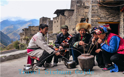 Qiang minority.jpg