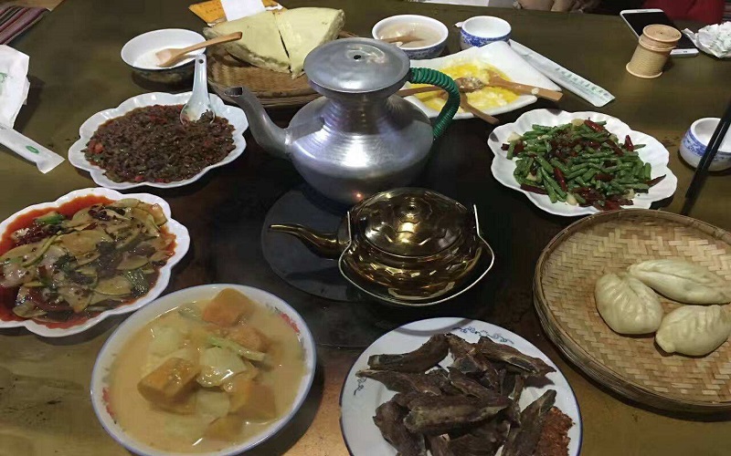 Local Traditional Food in Siguniangshan