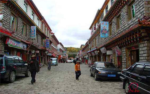 Echu Street - Daocheng Shopping Street