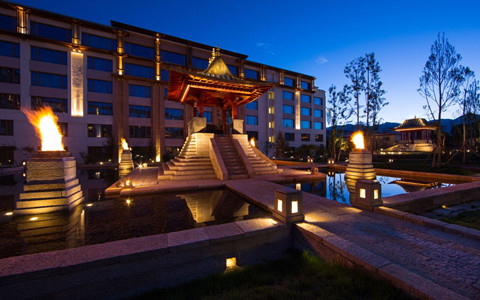 Shangri-La Hotel