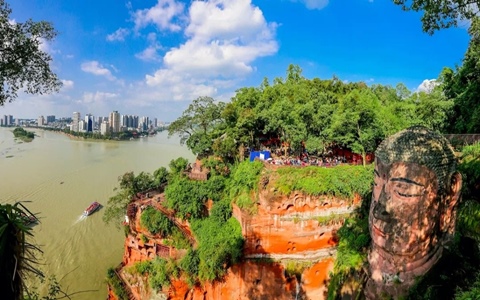 Leshan Giant Buddha and  Emei Mountain Full View 2 days tour